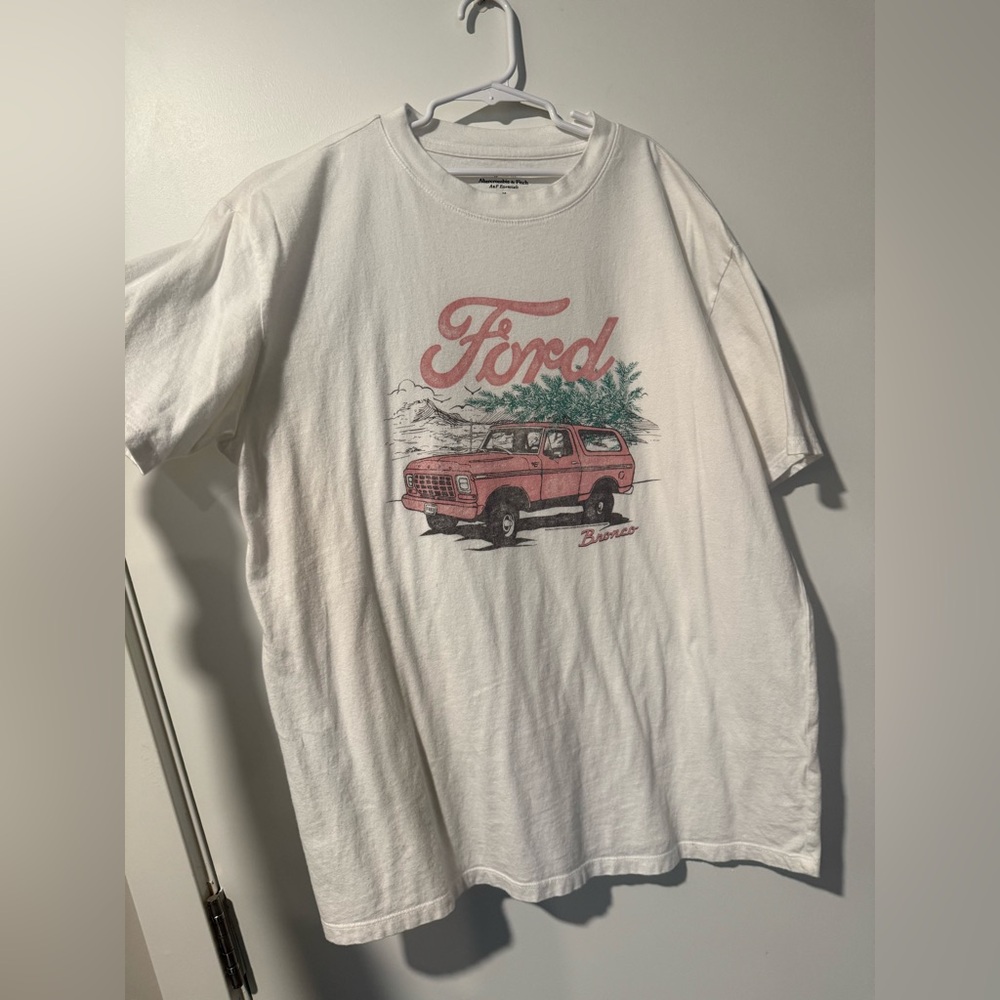 Abercrombie & Fitch White Tee